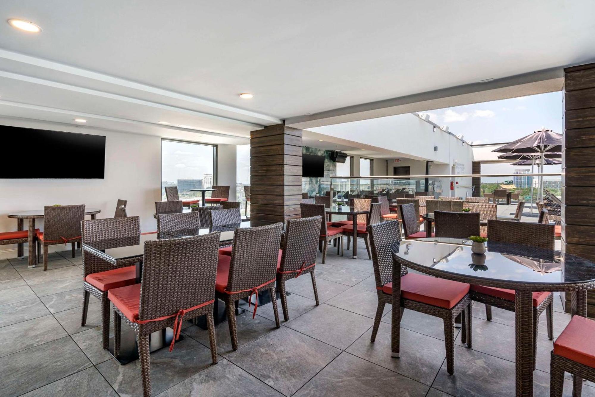 Cambria Hotel Orlando Near Universal Theme Parks エクステリア 写真